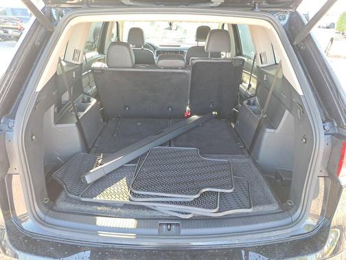 2022 Volkswagen Atlas 3.6L SE w/Technology