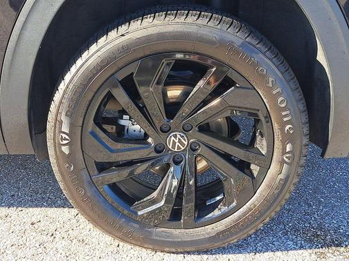 2022 Volkswagen Atlas 3.6L SE w/Technology