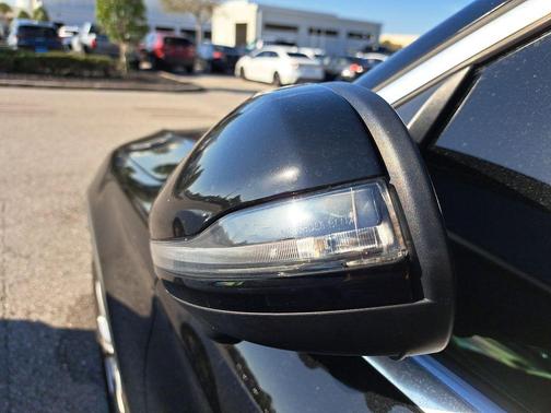 2018 Mercedes-Benz GLC 300 Base