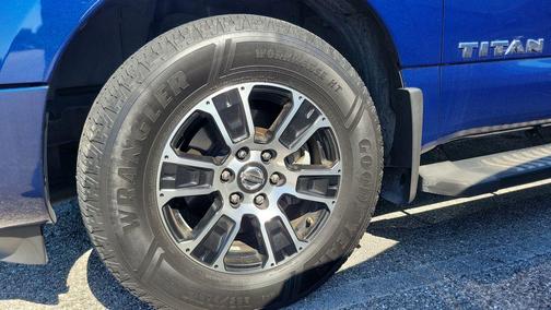 Deep Blue Pearl 2020 Nissan Titan SV
