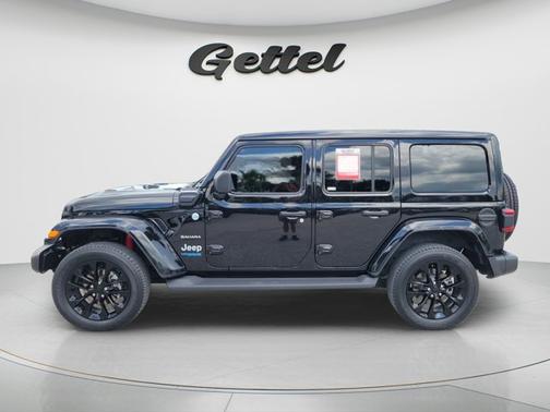 Black Clearcoat 2022 Jeep Wrangler Unlimited 4xe Sahara