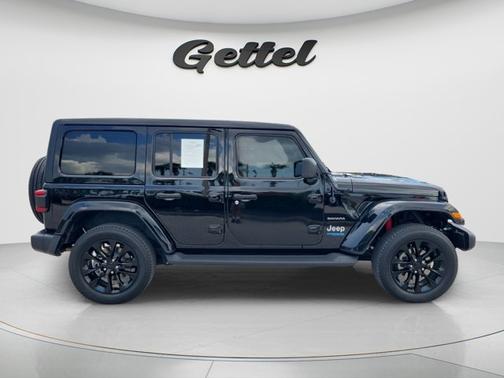 Black Clearcoat 2022 Jeep Wrangler Unlimited 4xe Sahara