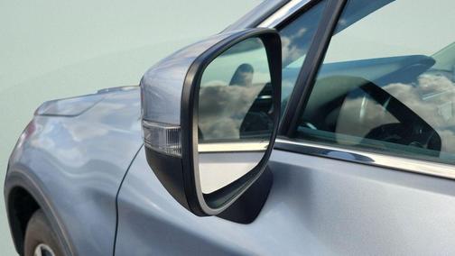 Ice Silver Metallic 2019 Subaru Outback 2.5i Limited