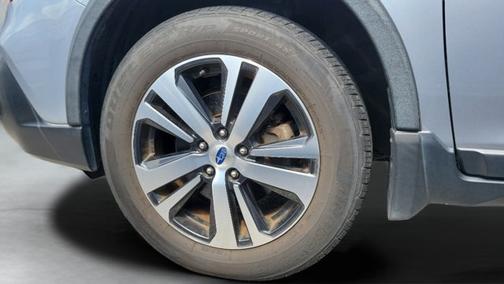 Ice Silver Metallic 2019 Subaru Outback 2.5i Limited