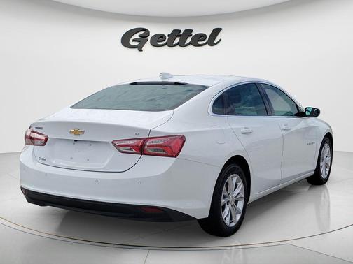 Summit White 2022 Chevrolet Malibu LT