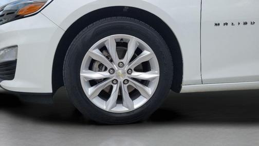 Summit White 2022 Chevrolet Malibu LT
