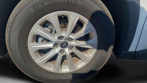 Pearl 2024 Toyota Grand Highlander XLE