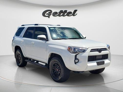 Ice 2023 Toyota 4Runner SR5 Premium