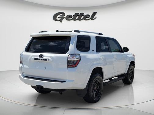Ice 2023 Toyota 4Runner SR5 Premium