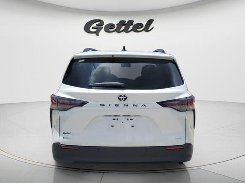 Pearl 2026 Toyota Sienna XLE