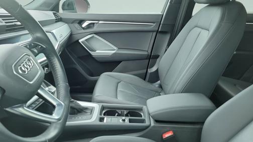 Mythos Black Metallic 2020 Audi Q3 45 S line Premium