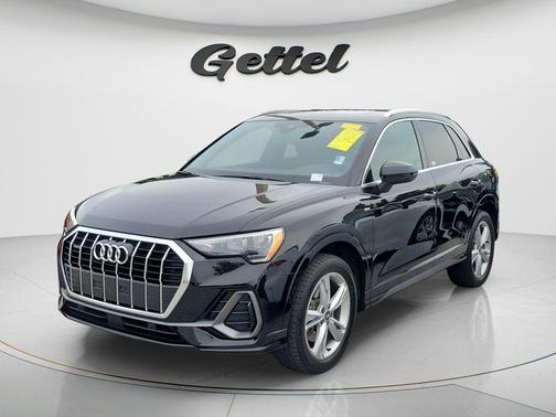 Mythos Black Metallic 2020 Audi Q3 45 S line Premium