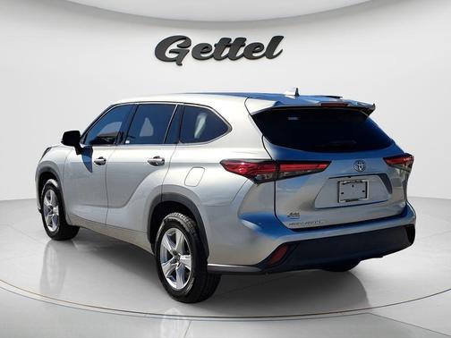 2021 Toyota Highlander LE