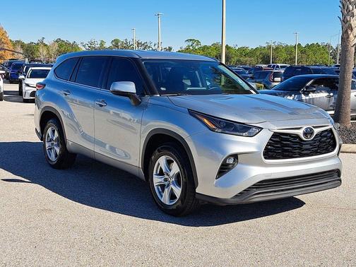 2021 Toyota Highlander LE