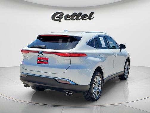 Pearl 2024 Toyota Venza XLE
