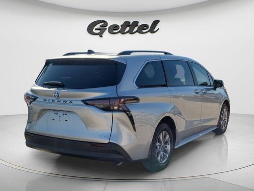 2025 Toyota Sienna XLE