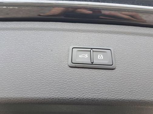 2023 Audi Q5 45 S line quattro Premium