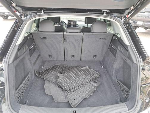 2023 Audi Q5 45 S line quattro Premium