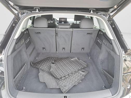 2023 Audi Q5 45 S line quattro Premium