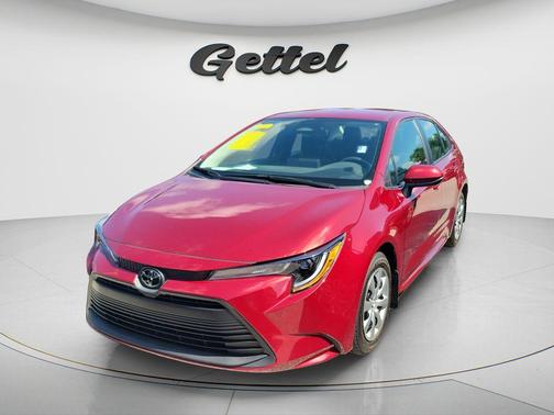 Pearl 2025 Toyota Corolla LE