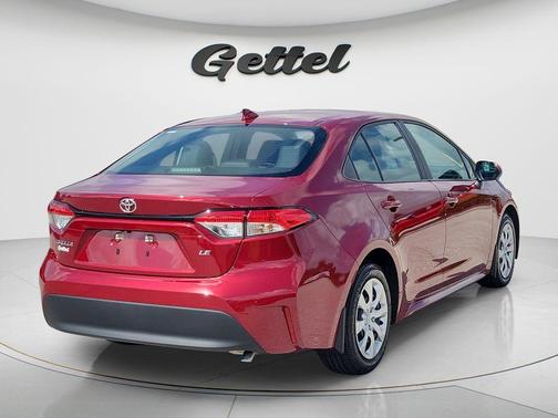 Pearl 2025 Toyota Corolla LE