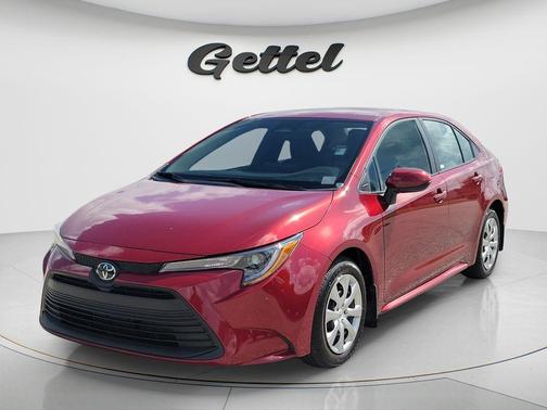 Pearl 2025 Toyota Corolla LE