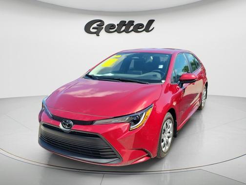 Pearl 2025 Toyota Corolla LE