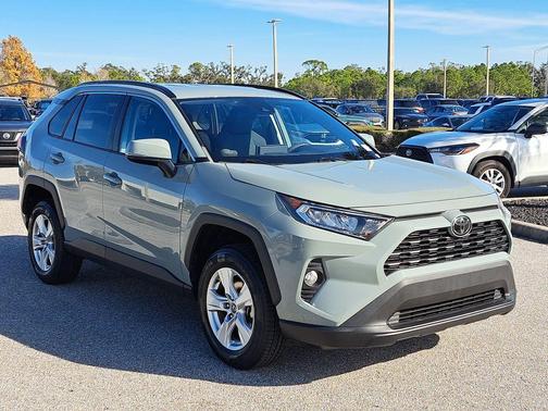 2021 Toyota RAV4 XLE
