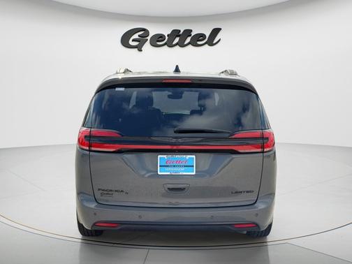 Ceramic Gray Clearcoat 2025 Chrysler Pacifica Limited