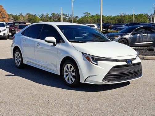 2024 Toyota Corolla Hybrid LE