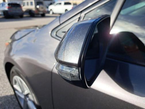 2021 Toyota Corolla Hatchback SE