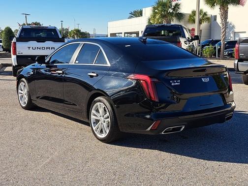 2023 Cadillac CT4 Luxury