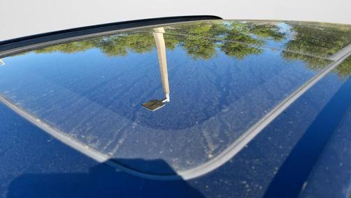 Crystal White 2021 Volvo XC40 T5 R-Design