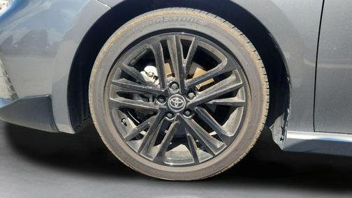 Metal 2026 Toyota Camry SE