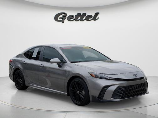 Metal 2026 Toyota Camry SE