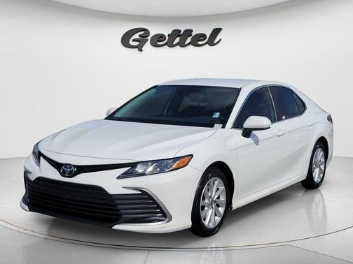 White 2022 Toyota Camry LE