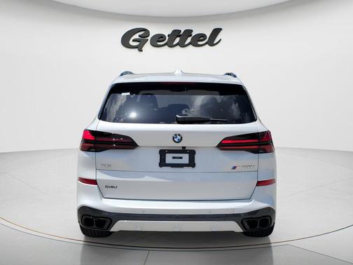 White Metallic 2025 BMW X5 M60i