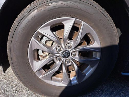 2022 Toyota Sienna XLE