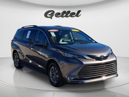 2022 Toyota Sienna XLE