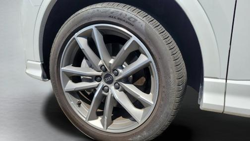 Arkona White 2024 Audi Q3 45 S line Premium