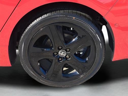 2021 Toyota Prius XLE