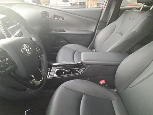 2021 Toyota Prius XLE
