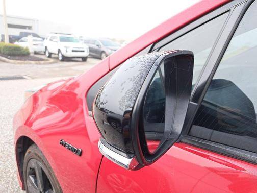 2021 Toyota Prius XLE