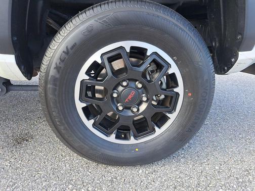 2024 Toyota Tacoma Hybrid TRD