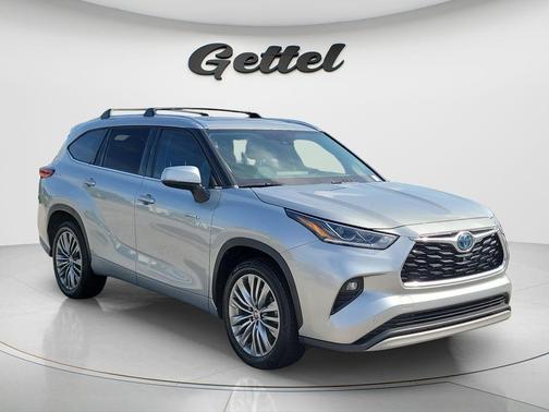 Celestial Silver Metallic 2021 Toyota Highlander Hybrid Platinum