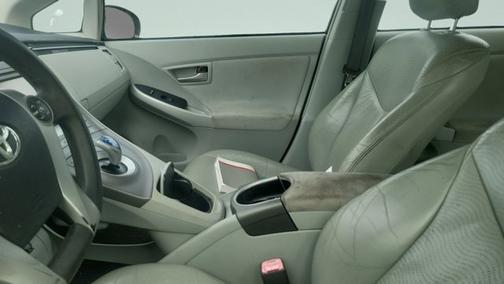 Pearl 2012 Toyota Prius Two