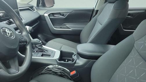 Ice 2025 Toyota RAV4 XLE