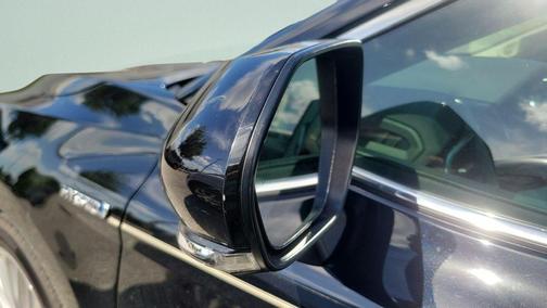 Midnight Black Metallic 2018 Toyota Camry Hybrid XLE