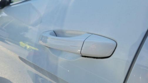 Pure White 2024 Volkswagen Atlas 2.0T SE w/Technology