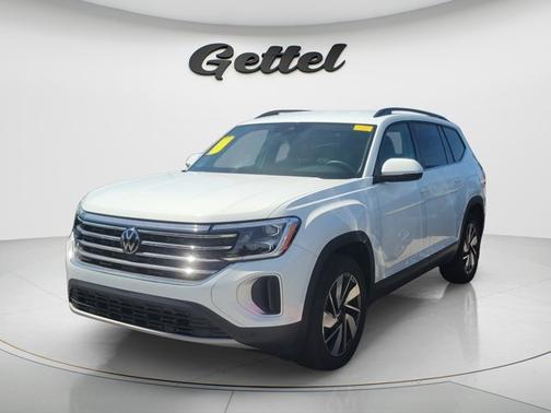 Pure White 2024 Volkswagen Atlas 2.0T SE w/Technology